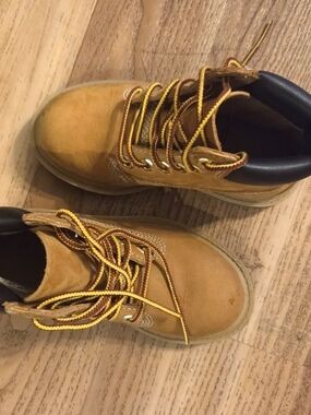 Timberland Tan Kids Lace-Up Work Boots with Yellow Laces